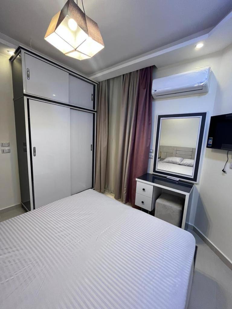 후르가다 Casablanca Beach For Families And Couples Only 아파트 호텔 외부 사진