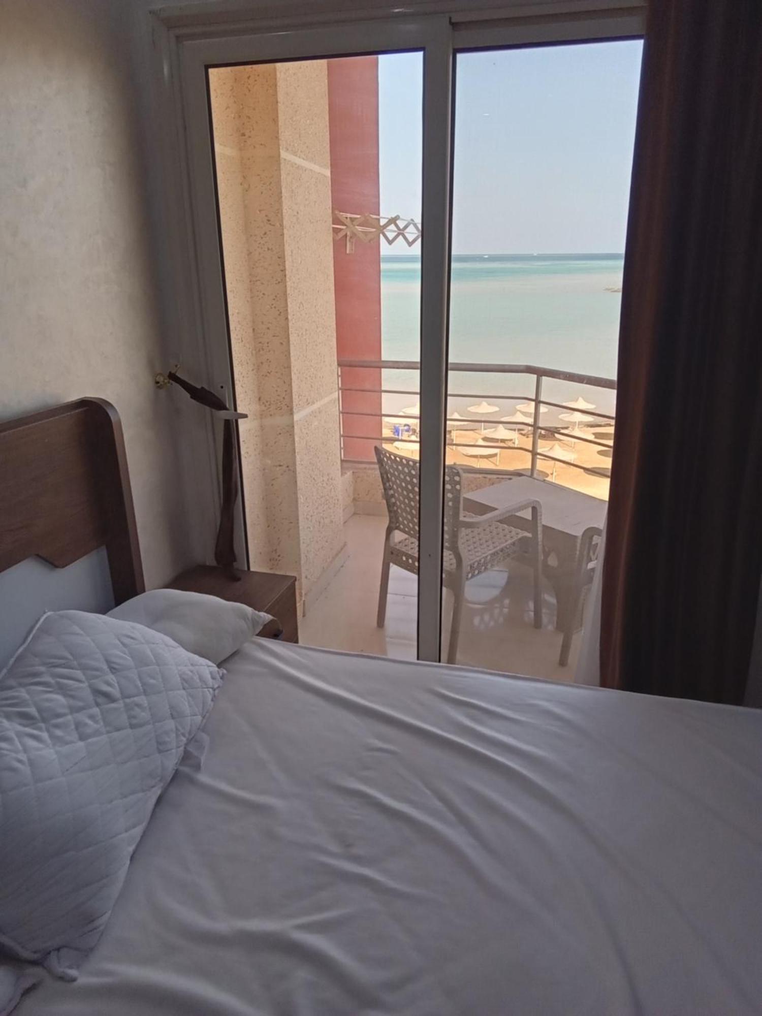 후르가다 Casablanca Beach For Families And Couples Only 아파트 호텔 외부 사진
